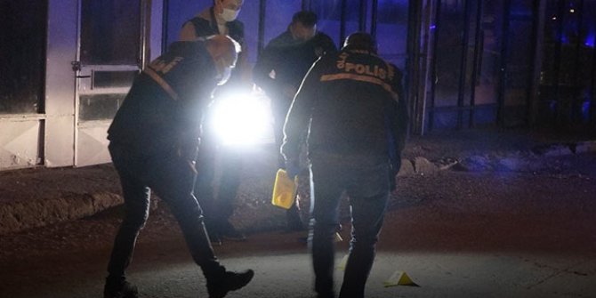 Çorum'da iş yerinde çıkan kavga sokakta silahlı çatışmaya dönüştü: 2 yaralı