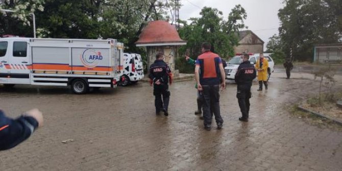 Bursa'da paraşütle dağdan atladı, olumsuz hava şartları nedeniyle gözden kayboldu