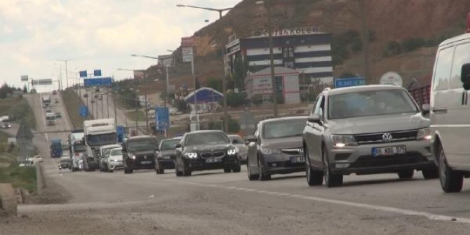 43 ilin geçiş noktası Kırıkkale'de, araç yoğunluğu