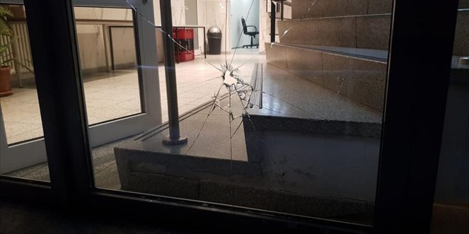 Almanya'da kundaklandığı öne sürülen Türk marketinde hasar oluştu