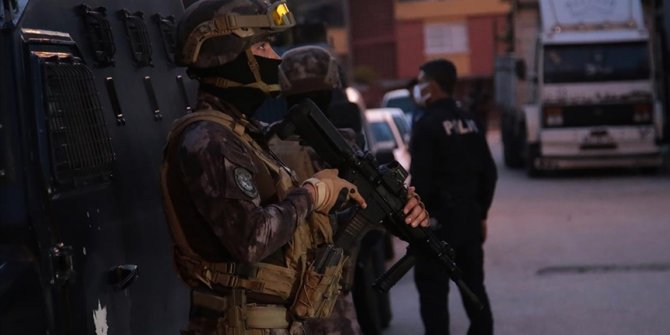 Adana'da terör örgütü DEAŞ'a yönelik operasyon düzenlendi