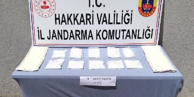 Hakkari'de yolcu minibüsünde 2 kilo uyuşturucu ele geçirildi