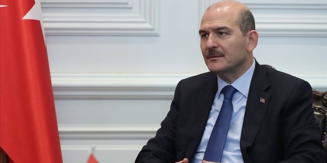 Bakan Soylu, organize suç örgütü elebaşı Sedat Peker'in evinin aranmasına ilişkin görüntüleri paylaştı
