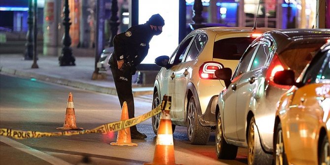 Türkiye genelinde hafta sonu kesintisiz uygulanacak sokağa çıkma kısıtlaması başladı