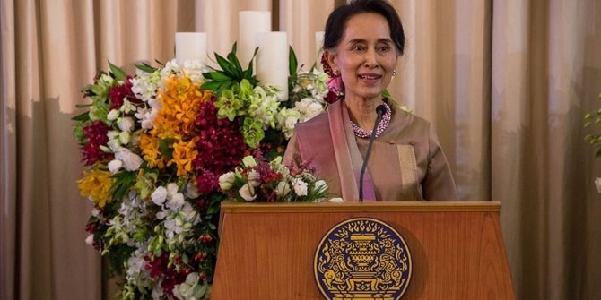 Myanmar'da darbe lideri General Hlaing, devrik lider Suu Çii'nin sağlığının yerinde olduğunu açıkladı
