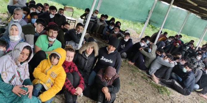 Yunanistan'ın adacıkta mahsur bıraktığı 81 göçmen kurtarıldı