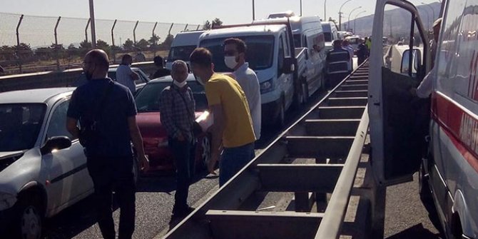 Malatya'da 9 araçlı zincirleme kaza: 21 yaralı