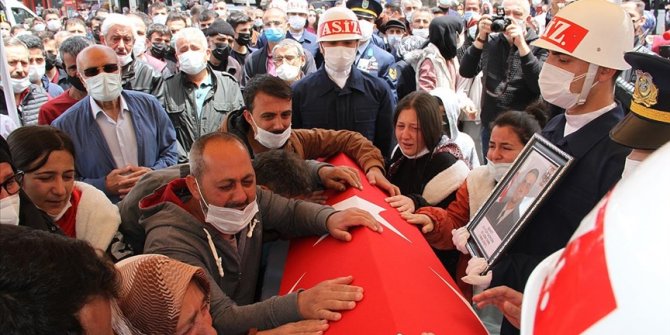 Şehit Uzman Onbaşı Eyyüp Gergin son yolculuğuna uğurlandı