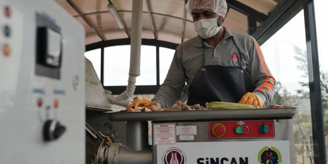 Sincan Belediyesi, sokak hayvanları için mama üretimine başladı