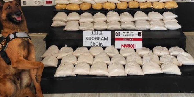 Yüksekova'da dere yatağında 101 kilo 200 gram eroin ele geçirildi