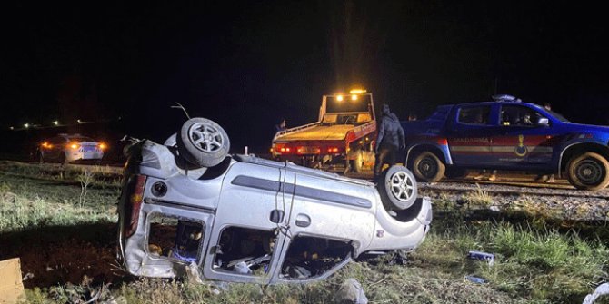 Afyon'da TIR ile hafif ticari araç çarpıştı: 1 ölü, 5 yaralı