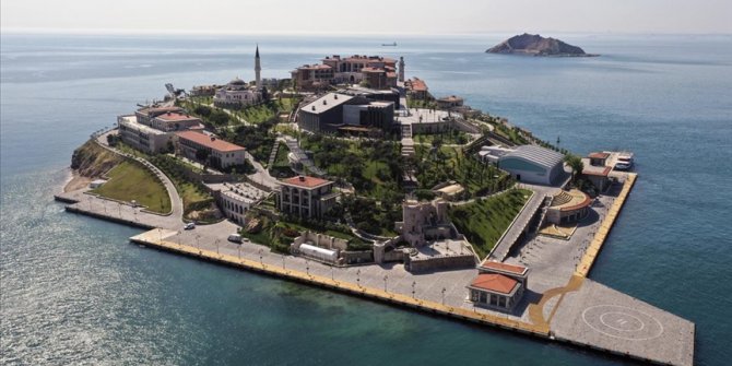 'Demokrasi ve Özgürlükler Adası' 27 Mayıs'ta yapılacak anma törenine hazırlanıyor