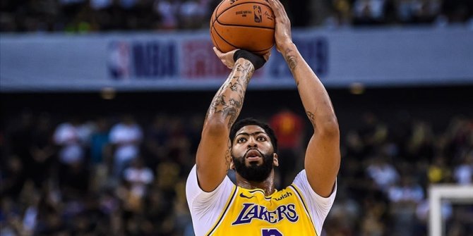 Son NBA şampiyonu Lakers, Suns'a karşı 2-1 öne geçti