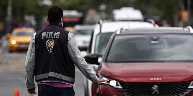 Türkiye genelinde hafta sonu kesintisiz uygulanacak sokağa çıkma kısıtlaması başladı