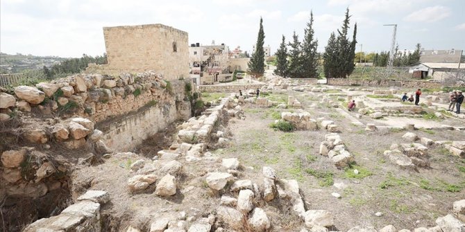 Filistin'deki Roma dönemine ait El-Murak Sarayı Yahudi yerleşimcilerin ihlallerine maruz kalıyor