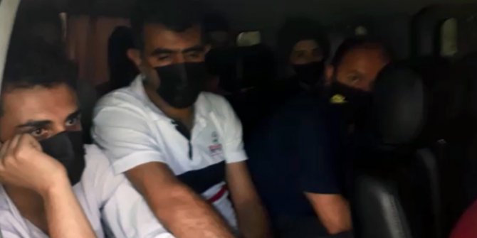 Adana'da 8 kişilik minibüste 14 yolcu 