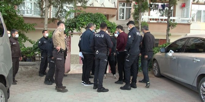 Tartıştığı eşini boynundan bıçaklayarak öldürdü