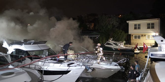 Beykoz Göksu Deresi'nde demirli yatta yangın çıktı