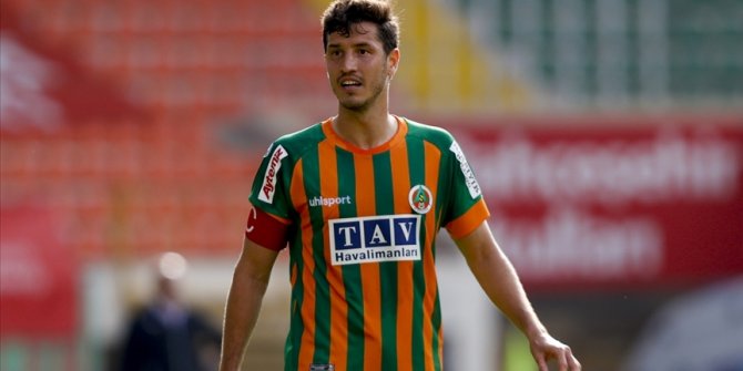 Salih Uçan Alanyaspor'a veda etti