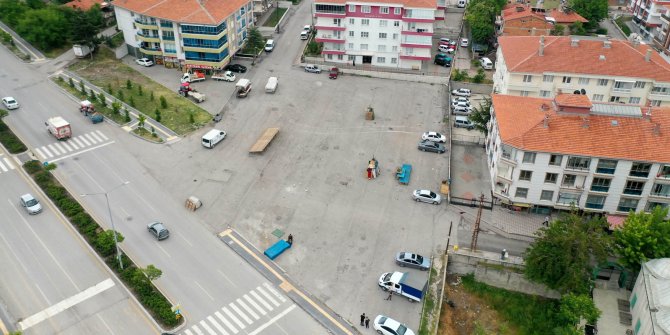 Yıldız Caddesi’ne kapalı semt pazarı kazandırıyor