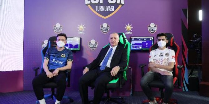 Cumhurbaşkanı Erdoğan, E-Spor ödül törenine katıldı