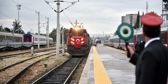 Bakü-Tiflis-Kars Demir Yolu Hattı'ndan taşınan yük miktarı 1 milyon tonu aştı