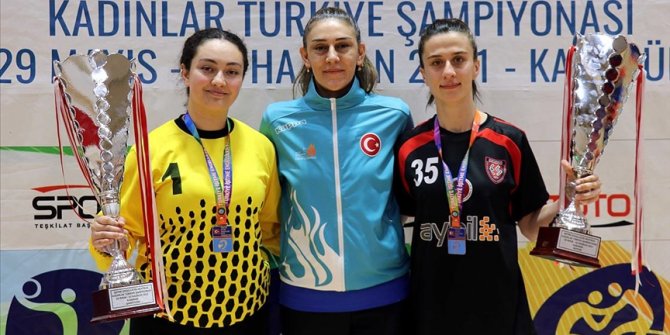 İşitme engelli kadın hentbolcuların hedefi olimpiyat şampiyonluğu