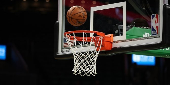 NBA'de Clippers, Jazz'ı yenerek konferans yarı final serisinde farkı bire indirdi