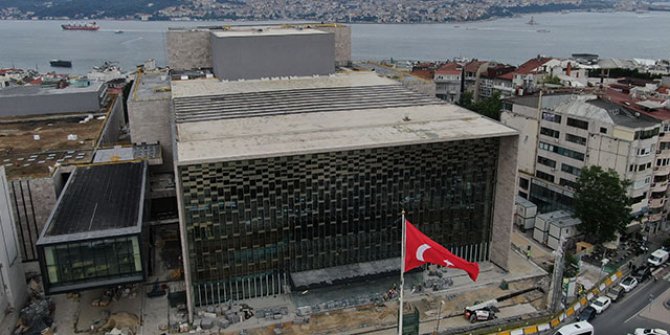 AKM yüzünü gösterdi