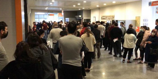 İstanbul'da iş çıkışı hastanelerde aşı yoğunluğu