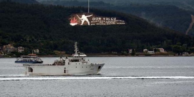 Fransız savaş gemisi, Çanakkale Boğazı’ndan geçti