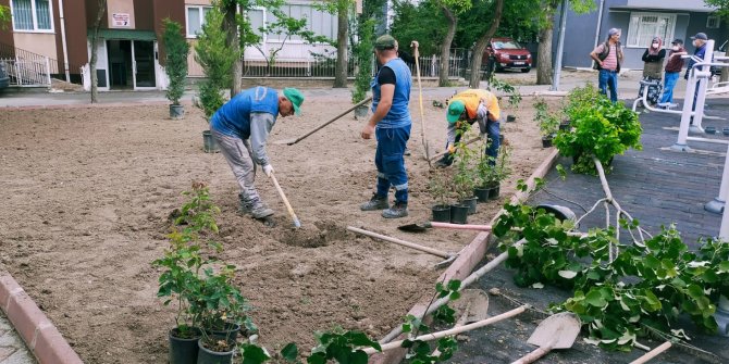 Keçiören’deki parklarda yeşil alan uygulaması 