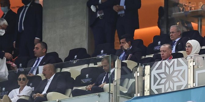 Cumhurbaşkanı Erdoğan Türkiye-Galler maçını izledi