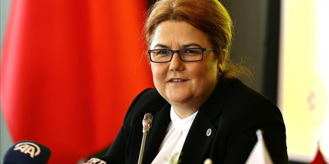 Aile ve Sosyal Hizmetler Bakanı Yanık, Babalar Günü'nü kutladı
