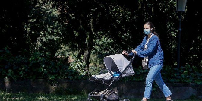İtalya'da açık alanda maske zorunluluğu 28 Haziran'dan itibaren kaldırılıyor