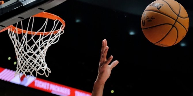 Suns son saniye basketiyle NBA Batı Konferansı finalinde 2-0 öne geçti