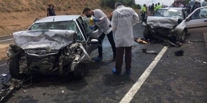 Nevşehir'de iki otomobil çarpıştı: 3 ölü, 3 yaralı