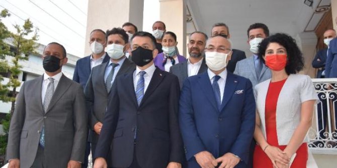 Bakan Pakdemirli: Başarılı sonuçlardan İzmirli olarak gurur duydum