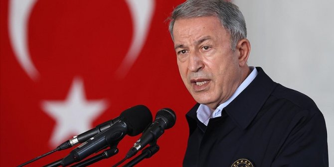Milli Savunma Bakanı Akar'dan 'terörü bitireceğiz' mesajı