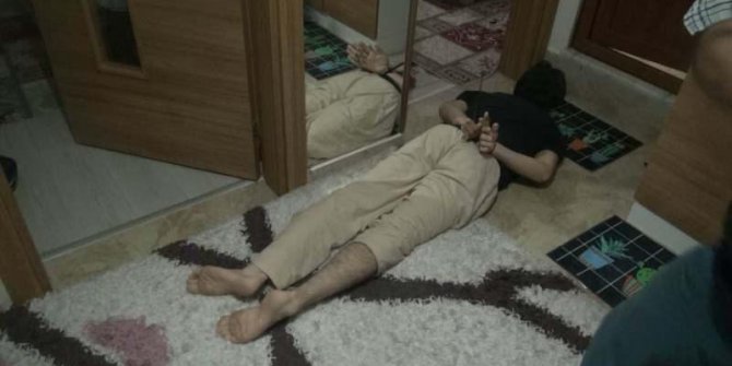 Kritik isim yakalandı! Duşa kabinin altından çıkanlar şoke etti