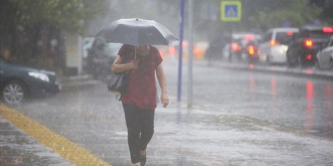 Meteoroloji'den aralıklı ve gök gürültülü sağanak uyarısı