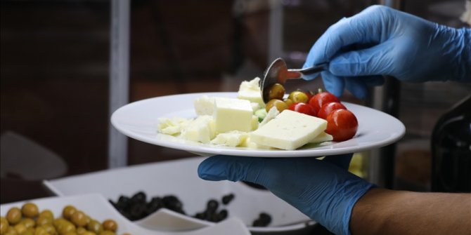 Otellerdeki açık büfelerin salgın sonrasında da kontrollü sunulması bekleniyor