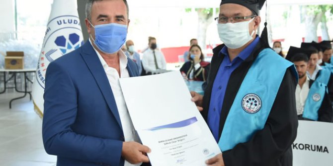 51 yaşındaki emekli astsubay üniversitede bölüm birincisi oldu