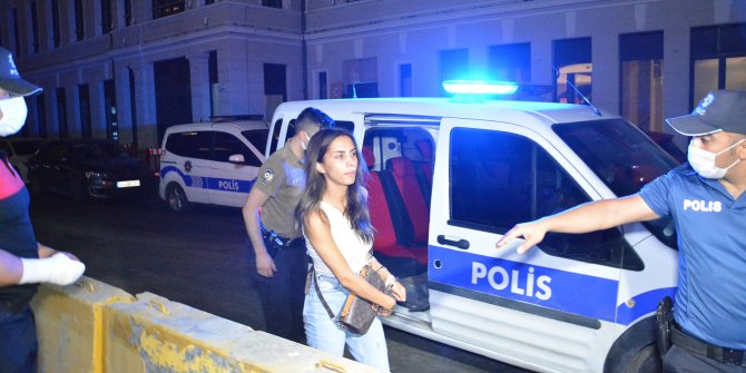 7'si polis 12 kişiyi bıçakla yaraladı