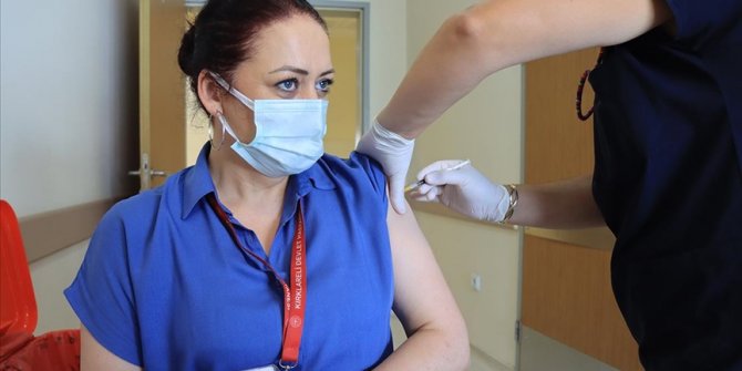 Trakya'da Kovid-19 ile mücadelede 3. doz aşı uygulaması başladı