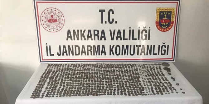 Ankara'da düzenlenen operasyonda 1016 sikke, at heykeli ve yüzük ele geçirildi