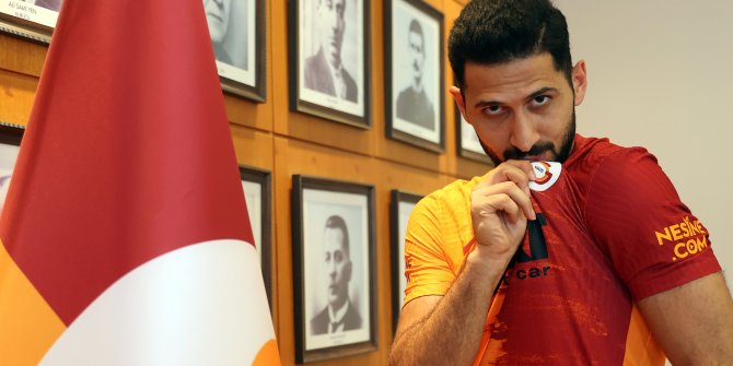 Galatasaray'da Emre Akbaba'nın sözleşmesi uzatıldı