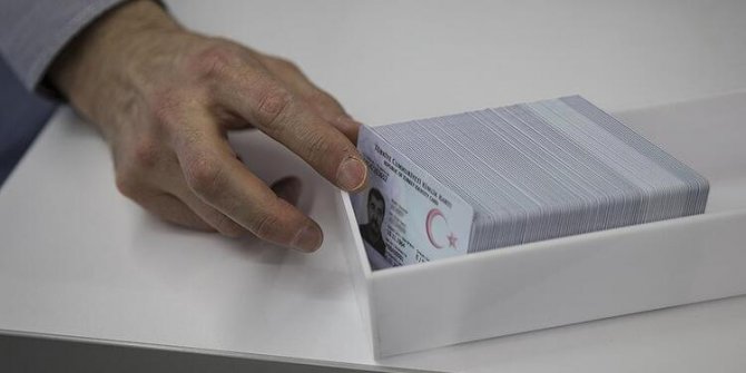 İçişleri Bakanlığı'ndan 'fotoğraflı kimlik' genelgesi: Artık zorunlu olacak