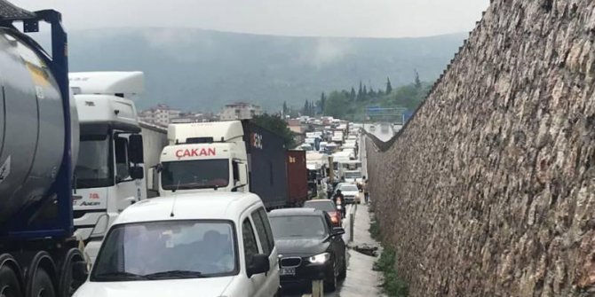Kocaeli'nde zincirleme kaza!