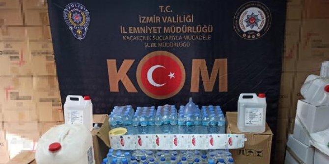 İzmir'de piyasa değeri 1 milyon 500 bin liralık kaçak ürün ele geçirildi